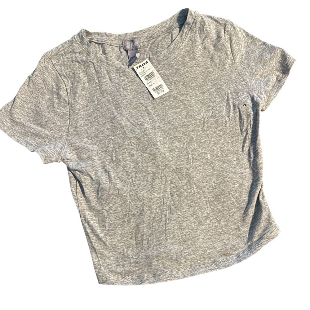Tilly's Women's Heather Gray Short Sleeve Tee